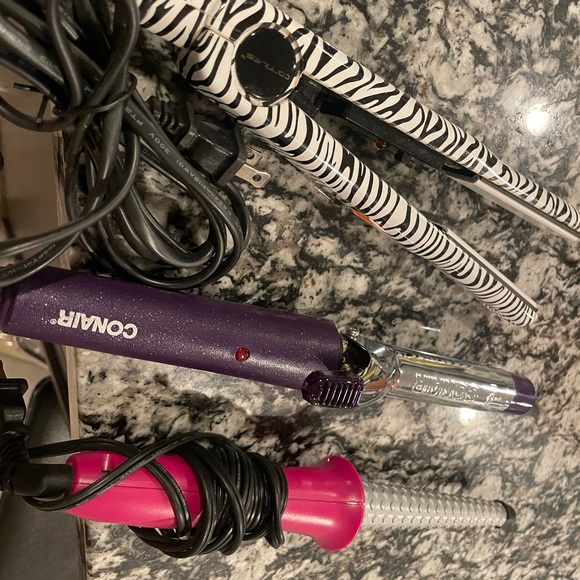 Conair Curling and Flat Iron Set - Picture 2 of 10